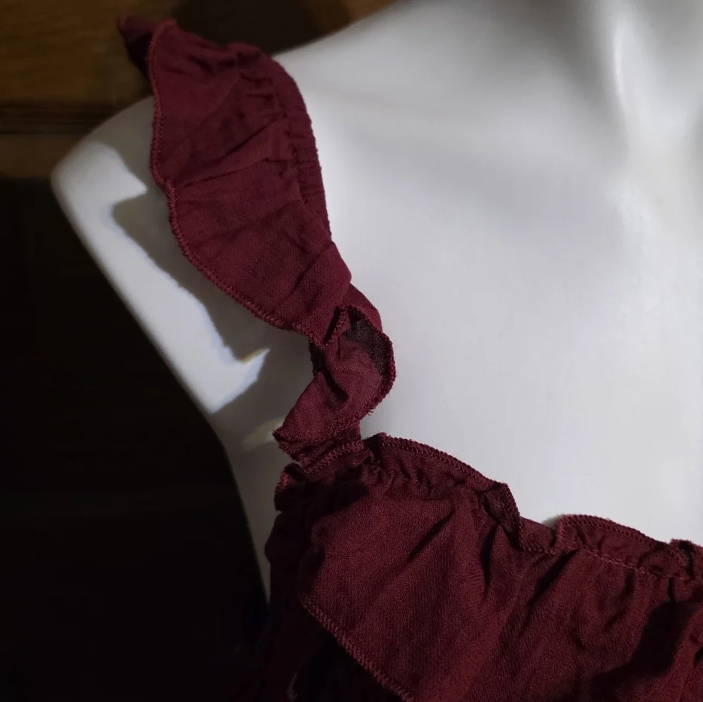 Universal Thread Ruffle Strap Tank Top Maroon Size L - Picture 6 of 12